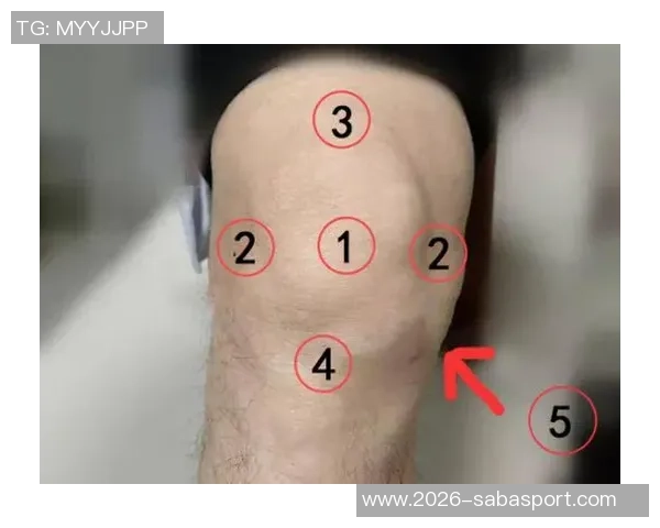 加比亚左膝过度伸展受伤情况更新已排除韧带和半月板损伤风险 加比亚左膝过度伸展受伤情况更新已排除韧带和半月板损伤风险