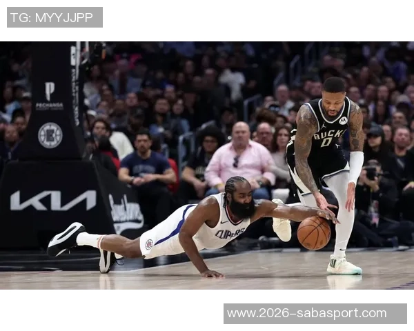 火力全开伦纳德三分雨下狂砍35分助球队逆转第三节独得19分展现统治力 火力全开伦纳德三分雨下狂砍35分助球队逆转第三节独得19分展现统治力