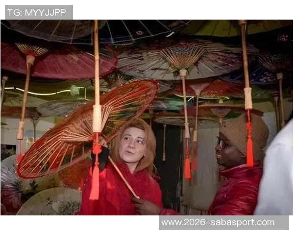 女篮巨星克鲁克斯连续五场超30分表现惊艳场均得分高达366分 女篮巨星克鲁克斯连续五场超30分表现惊艳场均得分高达366分